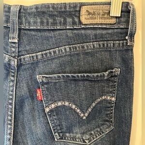 Levi’s Mid Rise Skinny Jean Size 8M